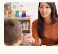 Sesión de terapia infantil en Conecta